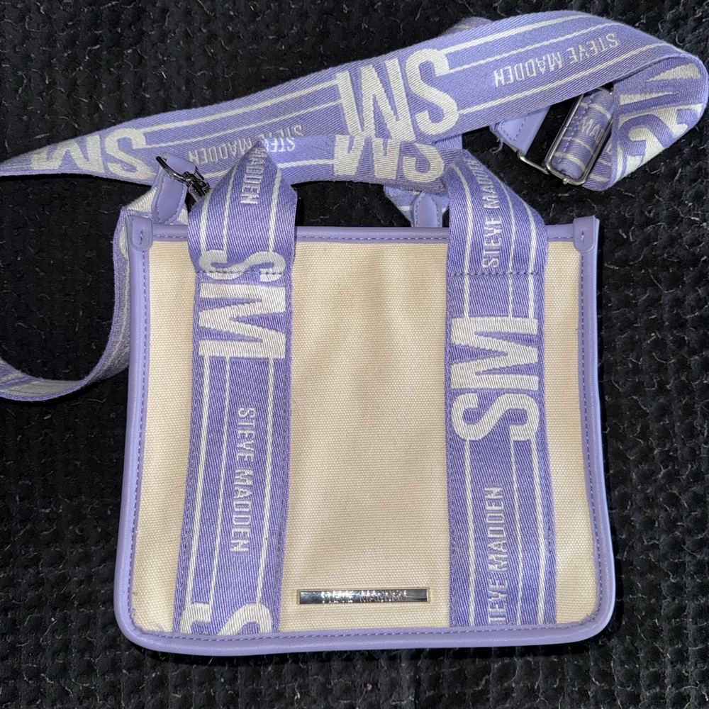 Steve Madden Cream and Purple Fabric Detail